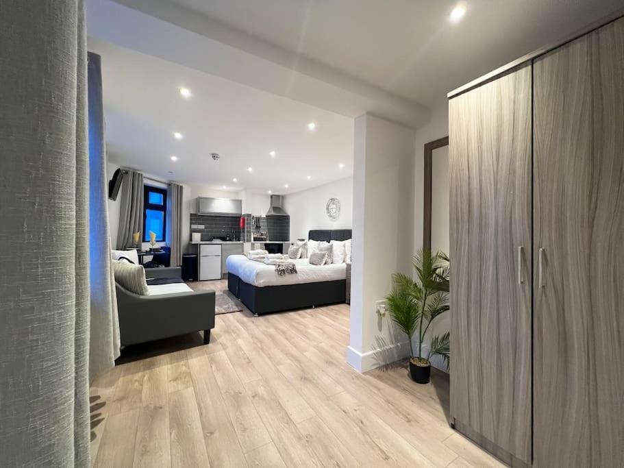 Master Suite In Central Southampton Exterior foto